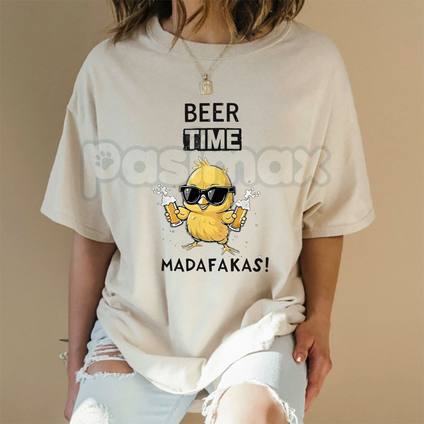 "Beer Time" Rustic Chicken Graphic T-Shirt - Bold Funny Drinking Apparel, Farm Humor Casual Tee, Weekend Relaxation Slogan Shirt