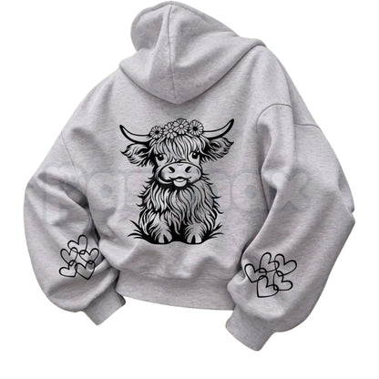 Cute Highland Cow Print Hoodie – Vintage Floral Western Graphic Pullover, Country Farmhouse Aesthetic Sweatshirt, Unisex Heavy Blend