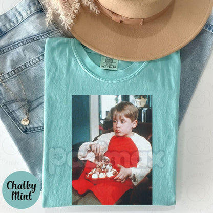 Comfort Colors® 'Kevin McCallister' Christmas T-Shirt – Home Alone Character Graphic, Retro 90s Holiday Film Tee, Vintage Christmas Gift