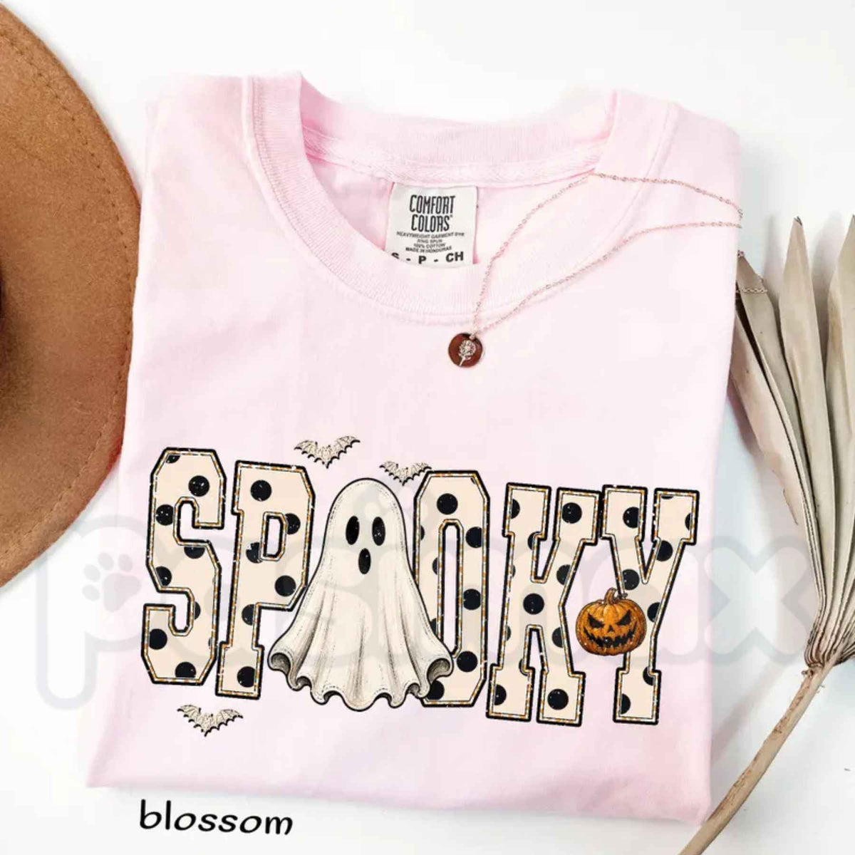 Comfort Colors® Retro Spooky Halloween Ghost T-Shirt – Preppy White Dots Spooky Season Graphic Tee, Cozy Fall Unisex Top & Gift