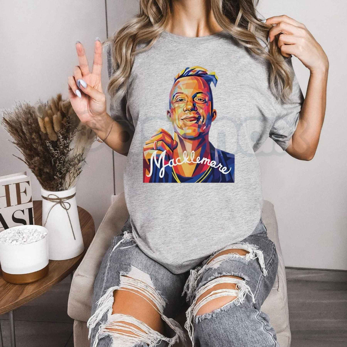Color Geometric Macklemore Portrait Signature Print T-Shirt – Retro Pop Art Unisex Tee