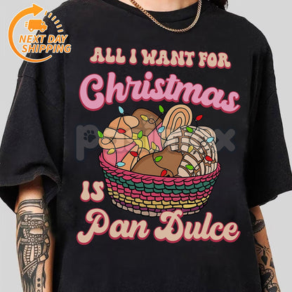 Mexican Pan Dulce Christmas T-Shirt - Spanish Xmas Tee, Concha Holiday Graphic, Festive Latinx Apparel