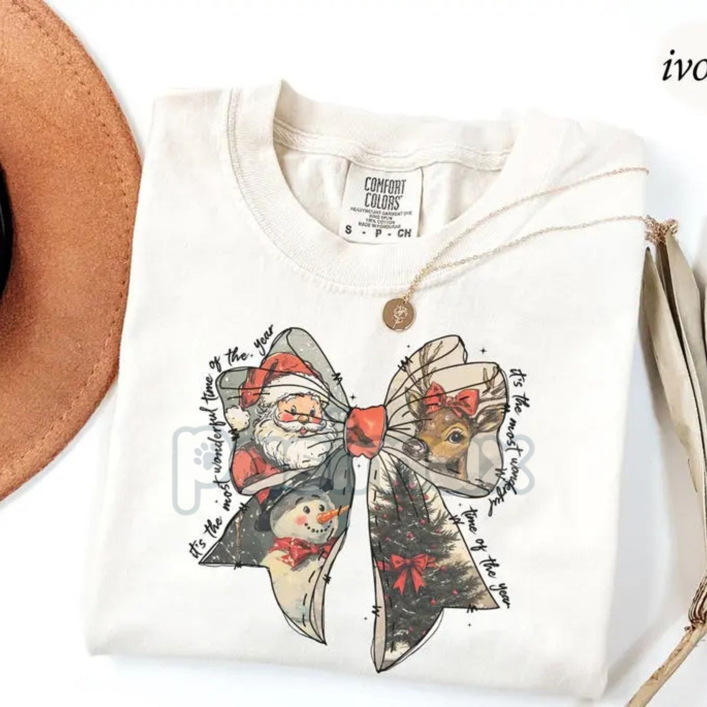 Comfort Colors® Cozy Women's Christmas T-Shirt – Nostalgic Holiday Bow Tee, Eco-Friendly Santa Reindeer Shirt, Vintage Winter Blue Jean