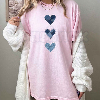Women's Graphic T-Shirt with Denim Heart Print – Cute Faux Jean Patchwork Heart Aesthetic Unisex Cotton Tee
