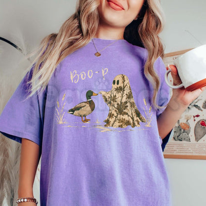 Comfort Colors® Boo-P Duck & Camo Ghost Halloween T-Shirt – Retro Spooky Season Graphic Tee, Outdoor Hunting Unisex Top & Gift
