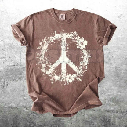 Comfort Colors® Boho Floral Peace T-Shirt – Vintage Flower Child Graphic Tee, Retro Aesthetic Bohemian Unisex Top