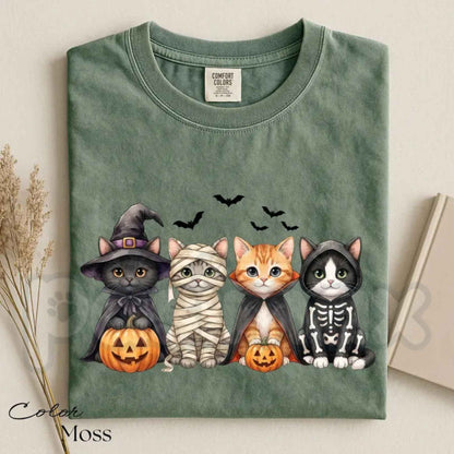 Comfort Colors® Halloween Cat T-Shirt – Spooky Cats & Pumpkin Graphic Tee, Retro Cat Lover Fall Unisex Top & Gift