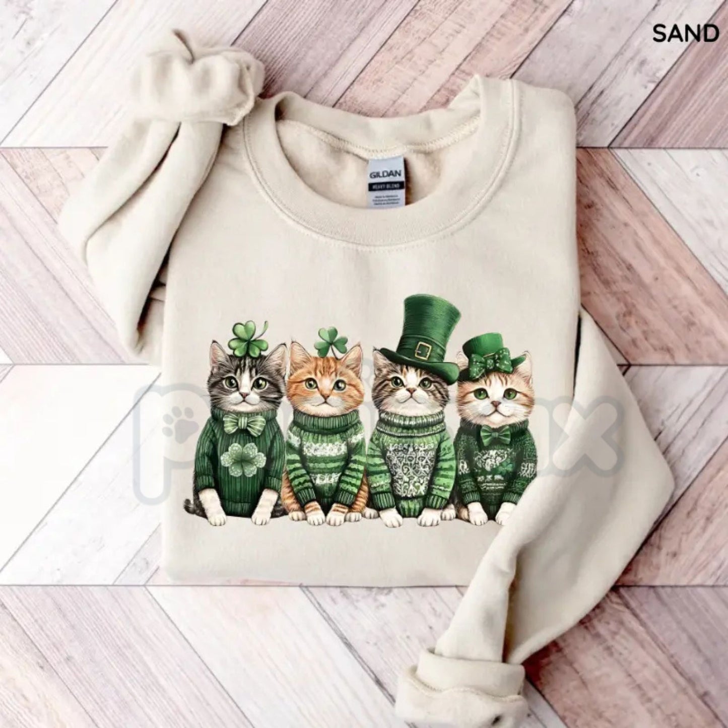 St Patricks Day Cats Sweatshirt | Funny Lucky Cat Crewneck | Retro Irish Cat Graphic Jumper | St. Paddy’s Day Feline Pullover | Aesthetic Shamrock Cat Shirt | Cute Meow-ry St Patricks Gift