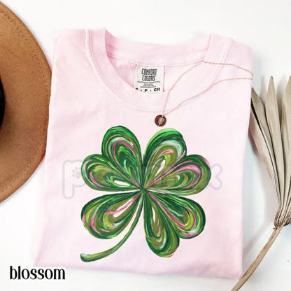 Comfort Colors® Retro "Feeling Lucky" St. Patrick's Day T-Shirt – Aesthetic Shamrock Clover Tee, Vintage Irish Festival Shirt, Boho St. Patty’s Day Top