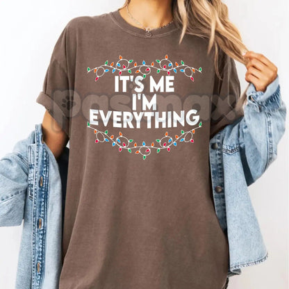 Comfort Colors® 'I'm The Gift' Christmas T-Shirt – Funny Holiday Slogan Tee, Cozy Xmas Party Couple Shirt, Humorous Self-Confident Apparel