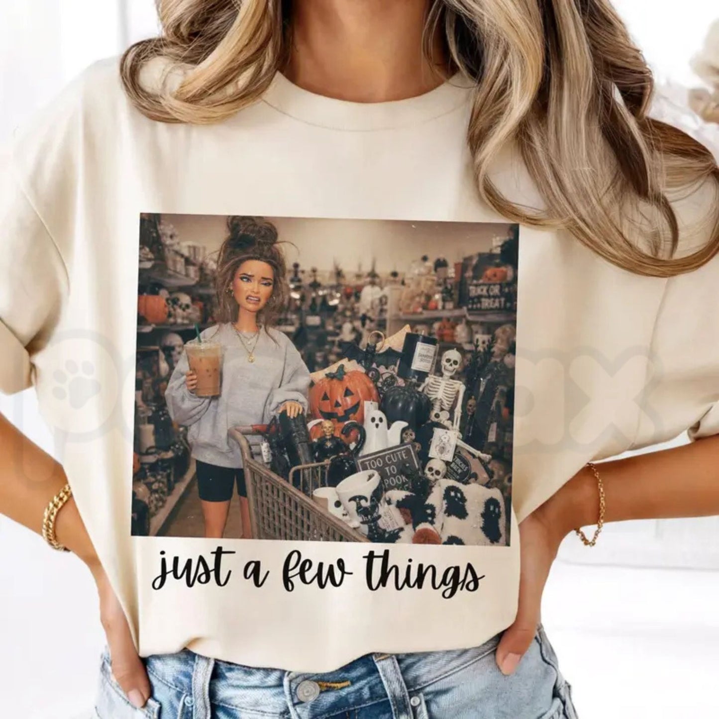 Comfort Colors® "Just A Few Things" Halloween Doll Face T-Shirt – Spooky Retro Aesthetic Grunge Graphic Tee, Vintage Creepy Doll 90s Style Unisex Top