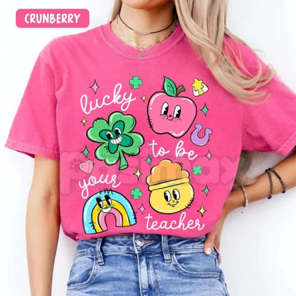 Comfort Colors® One Lucky Teacher T-Shirt – Groovy Retro St. Patrick’s Day Teacher Tee, Colorful Shamrock School Shirt, Aesthetic Irish Teacher Appreciation Gift