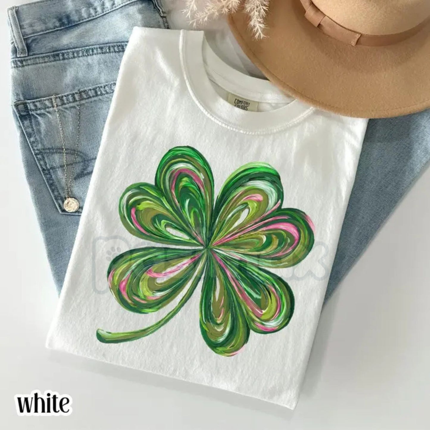 Comfort Colors® Retro "Feeling Lucky" St. Patrick's Day T-Shirt – Aesthetic Shamrock Clover Tee, Vintage Irish Festival Shirt, Boho St. Patty’s Day Top