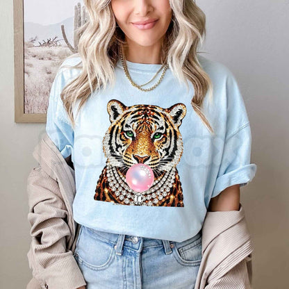 Tiger Graphic Print T-Shirt – Vintage Japanese Style Big Cat Streetwear Unisex Tee
