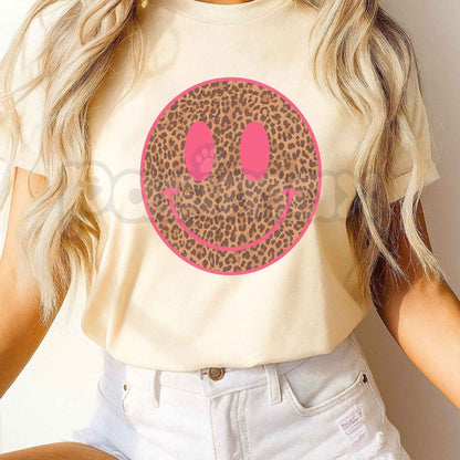 Pink Cheetah Smiley Graphic T-Shirt – Y2K Leopard Face Unisex Tee