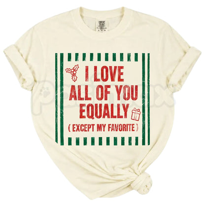 Comfort Colors® I'm The Favorite One Christmas T-Shirt – Custom Friends Matching Xmas Graphic Tee, Funny Holiday Squad Unisex Top & Gift