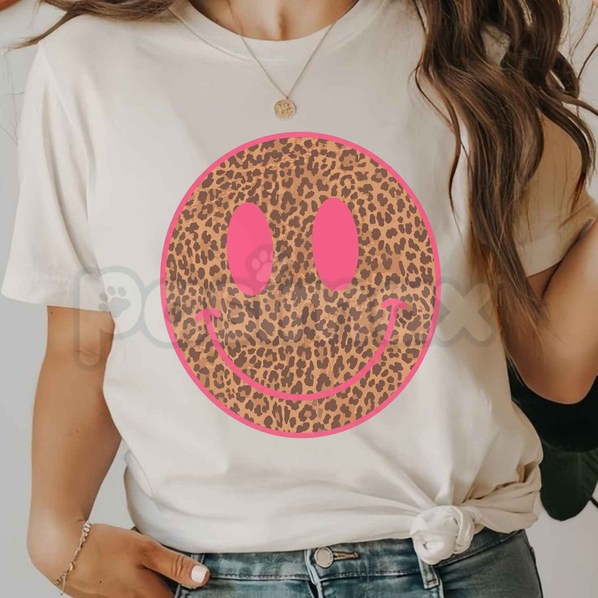 Pink Cheetah Smiley Graphic T-Shirt – Y2K Leopard Face Unisex Tee
