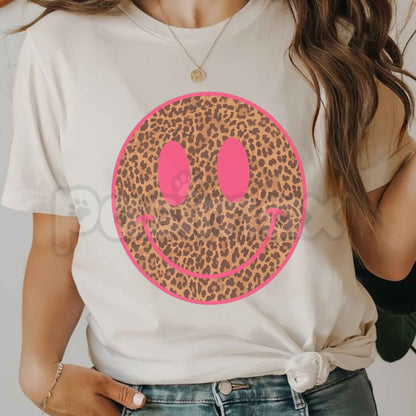 Pink Cheetah Smiley Graphic T-Shirt – Y2K Leopard Face Unisex Tee