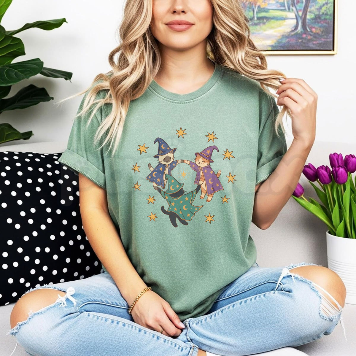 Comfort Colors® 90s Wizard Cats T-Shirt – Retro Vintage Witch Kittens in a Circle Graphic Tee, Mystic Cottagecore Unisex Top & Gift-Pasimax