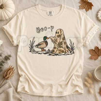 Comfort Colors® Boo-P Duck & Camo Ghost Halloween T-Shirt – Retro Spooky Season Graphic Tee, Outdoor Hunting Unisex Top & Gift-Pasimax