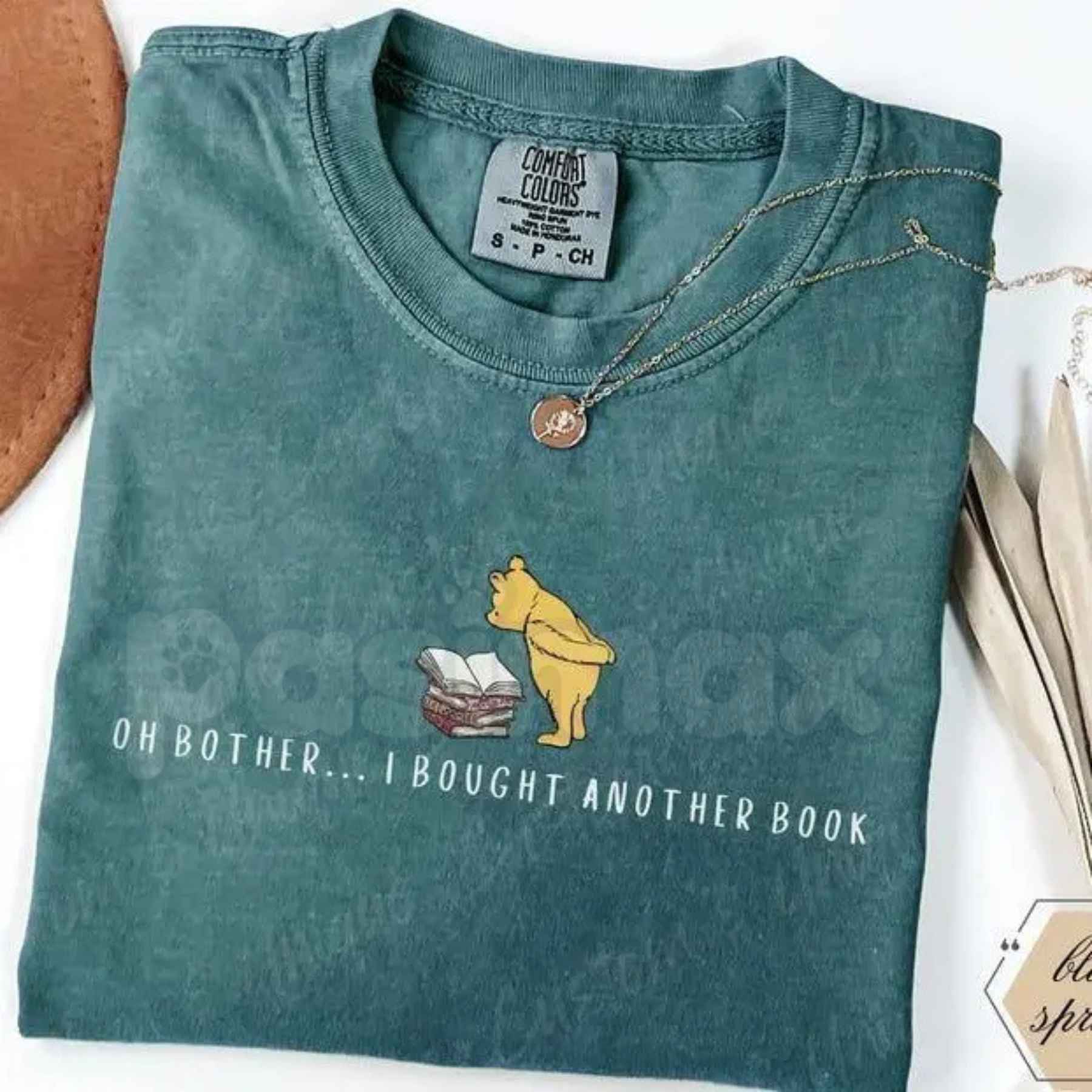 Comfort Colors® "Book Bear" T-Shirt – Funny Reader Graphic Tee, Vintage Aesthetic Bibliophile Nature-Inspired Gift, Cozy Library Unisex Top-Pasimax