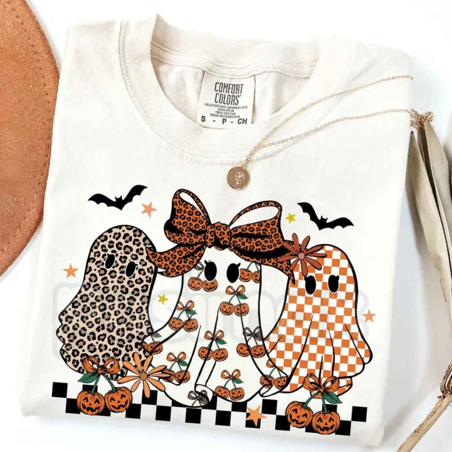 Comfort Colors® Coquette Leopard Checkered Ghost T-Shirt – Retro Spooky Season Graphic Tee, Cute Halloween Unisex Top-Pasimax