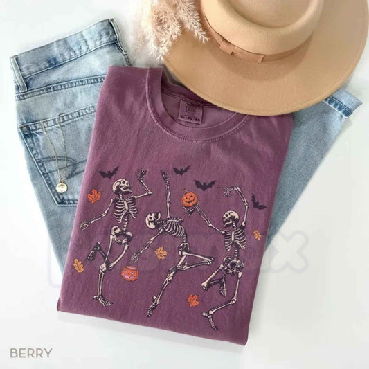 Comfort Colors® Dancing Skeleton T-Shirt – Retro Halloween Graphic Tee, Vintage Pumpkin Spooky Season Unisex Top-Pasimax