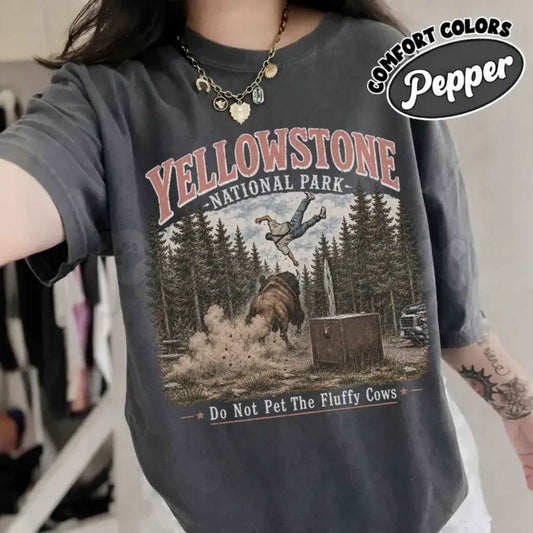 Comfort Colors® "Do Not Pet The Fluffy Cows" T-Shirt – Retro Yellowstone National Park Graphic Tee, Vintage Bison Wildlife Aesthetic Unisex Top-Pasimax