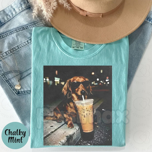 Comfort Colors® Funny Dachshund Iced Coffee T-Shirt – Retro Weiner Dog Caffeine Lover Tee, Cute Doxie Mama Gift, Aesthetic Iced Coffee Raccoon Style Shirt-Pasimax