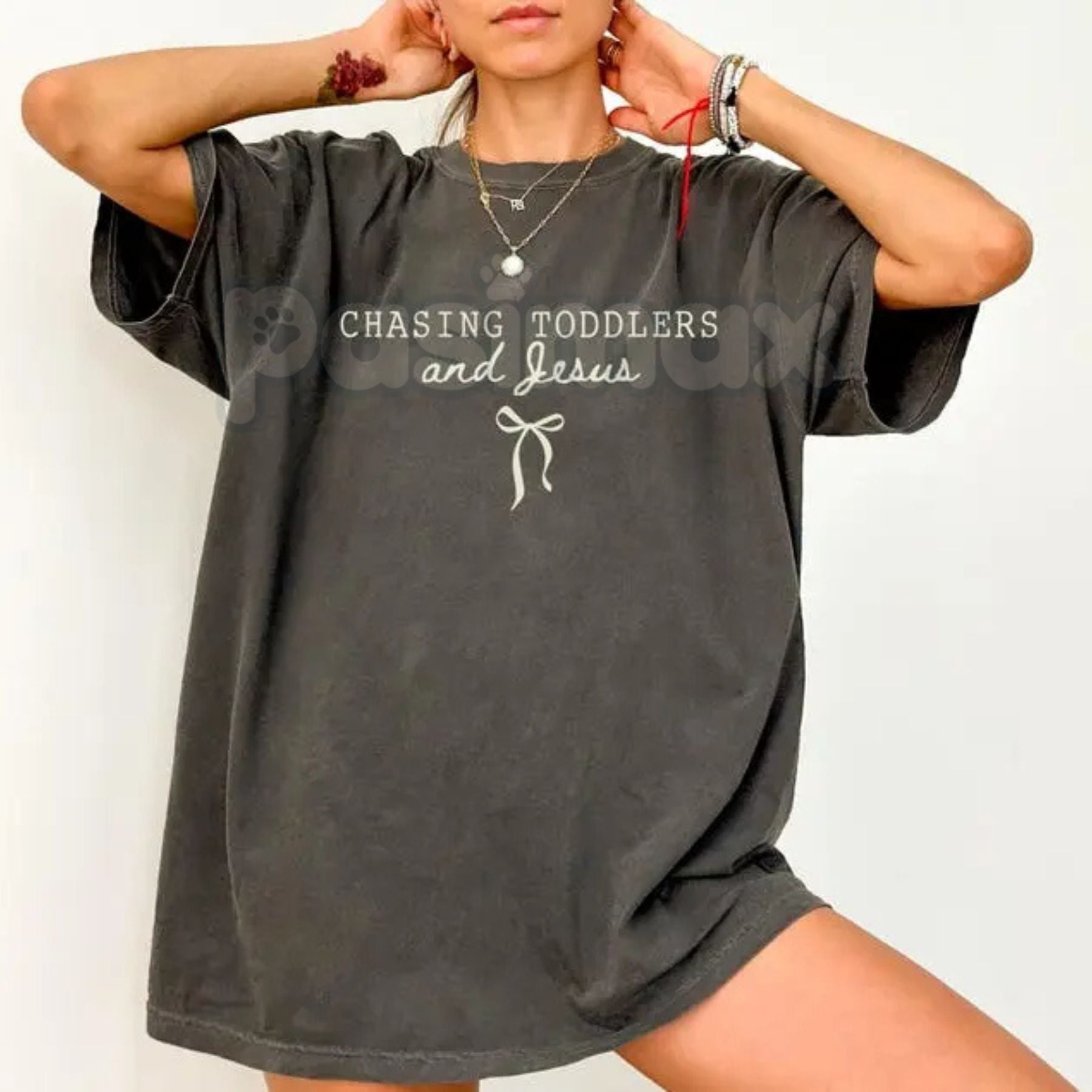 Comfort Colors® Groovy 'Chasing Jesus & Toddlers' Shirt – Retro Christian Mom Tee, Vintage Wildflower Faith Shirt, Boho Motherhood Gift-Pasimax