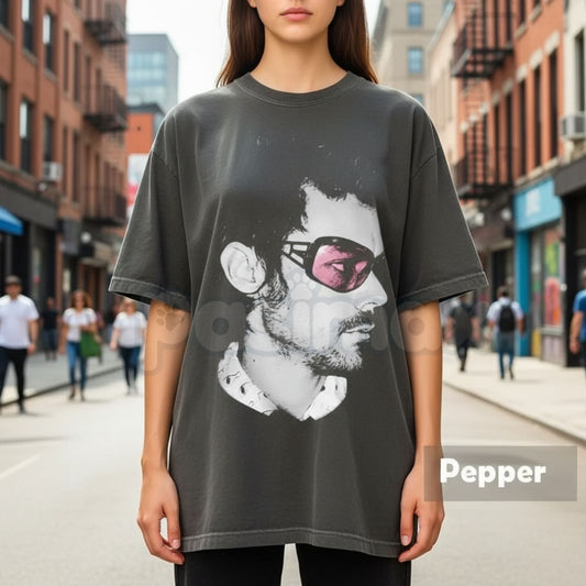 Comfort Colors® Harry Disco Ball & Kiss T-Shirt – Retro Music Fan Graphic Tee, Vintage "Big Face" Style Concert Shirt, Trendy Aesthetic Pop Star Top-Pasimax