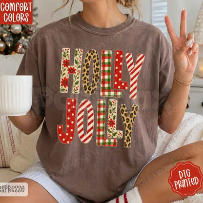 Comfort Colors® Holly Jolly T-Shirt – Trendy Women's Christmas Graphic Tee, Retro Festive Holiday Unisex Top & Gift-Pasimax