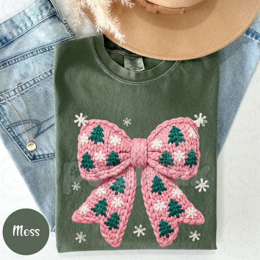 Comfort Colors® 'Knitted Christmas Tree' T-Shirt – Cozy Bow Graphic Holiday Tee, Rustic Sweater Aesthetic Apparel-Pasimax