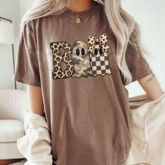 Comfort Colors® Leopard Camo BOO T-Shirt – Retro Spooky Season Graphic Tee, Cute Halloween Unisex Top & Fall Gift-Pasimax