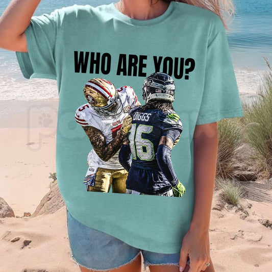 Comfort Colors® Mike Evans Who Are You Football T-Shirt – Retro Wide Receiver Graphic Tee, Vintage Gameday Unisex Top & Sports Gift-Pasimax