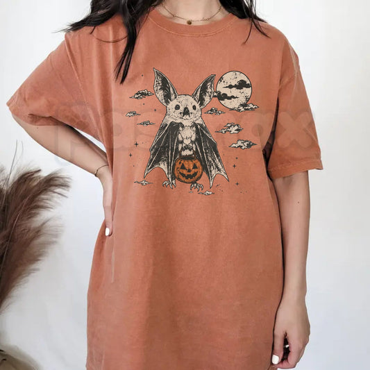 Comfort Colors® Moonlit Bat Pumpkin Halloween T-Shirt – 90's Retro Spooky Season Graphic Tee, Vintage Autumn Unisex Top & Gift-Pasimax