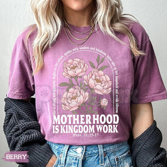 Comfort Colors® "Motherhood Is Kingdom Work" T-Shirt – Retro Christian Mama Tee, Aesthetic Faith-Based Mother’s Day Gift, Vintage Spiritual Mom Life Shirt-Pasimax