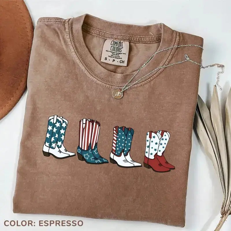 Comfort Colors® Patriotic Cowboy Boots T-Shirt – Fourth of July Western Graphic Tee, Retro Americana Cowgirl Shirt, Cute USA America Top-Pasimax