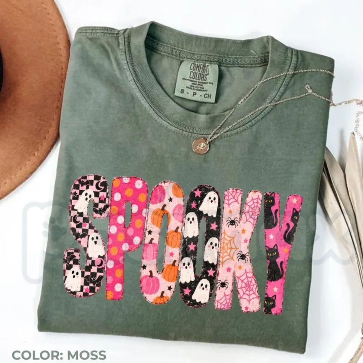 Comfort Colors® Preppy Spooky Ghost & Pumpkin Polka Dot T-Shirt – Retro Cute Halloween Graphic Tee, Pastel Spooky Season Unisex Top & Gift-Pasimax