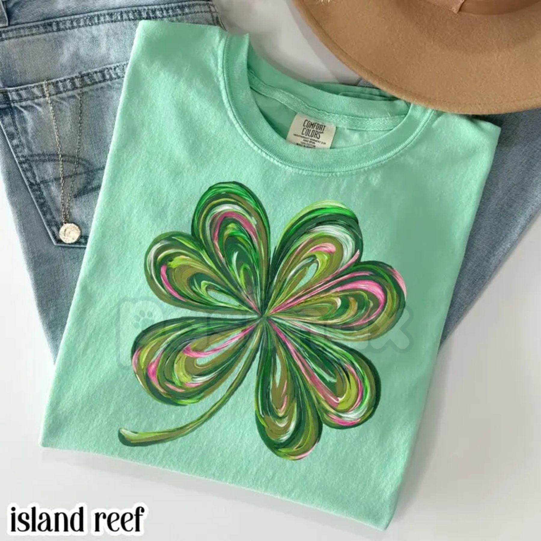 Comfort Colors® Retro "Feeling Lucky" St. Patrick's Day T-Shirt – Aesthetic Shamrock Clover Tee, Vintage Irish Festival Shirt, Boho St. Patty’s Day Top-Pasimax