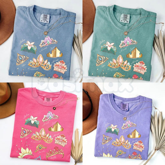 Comfort Colors® Retro Princess Crown T-Shirt – Vintage Fairytale Aesthetic Girl Trip Tee, Cute Matching Besties Outfit, Trendy Bachelorette Party Gift-Pasimax