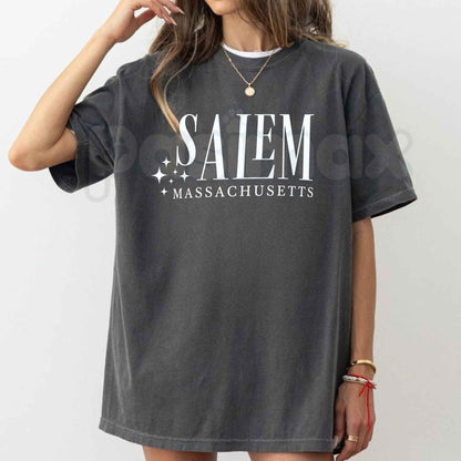 Comfort Colors® Salem Retro Graphic T-Shirt – Vintage Witch City 1692 Spooky Season Unisex Top-Pasimax