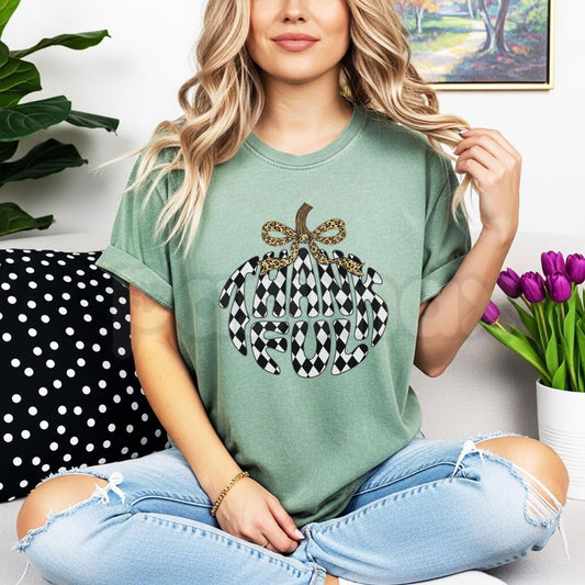 Comfort Colors® Thankful Pumpkin T-Shirt – Retro Autumn Floral Graphic Tee, Trendy Fall Unisex Top & Women's Thanksgiving Gift-Pasimax