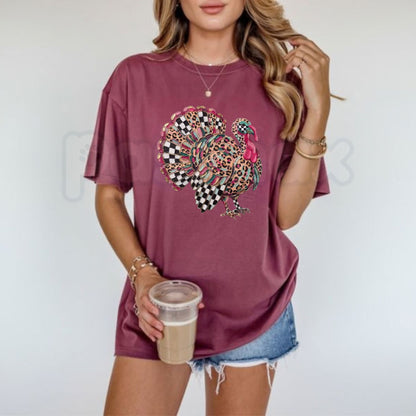 Comfort Colors® Thanksgiving Turkey T-Shirt – Retro Leopard & Checkered Turkey Graphic Tee, Trendy Autumn Unisex Top & Gift-Pasimax