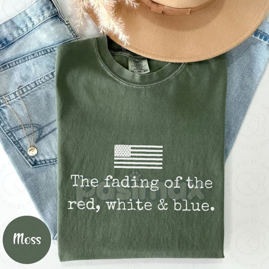 Comfort Colors® Unisex Streetwear Tee – Fading American Flag Graphic Shirt, Casual Vintage Red White Blue Style-Pasimax