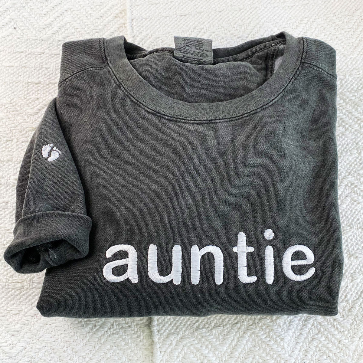 Custom Embroidered Auntie Sweatshirt with Heart, Unique Gift for Aunt