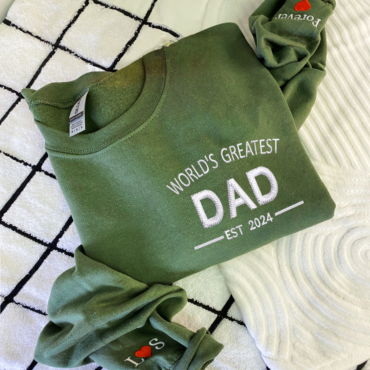 Custom Embroidered World's Greatest Dad Sweatshirt Hoodie, Father's Day Gift for Dad