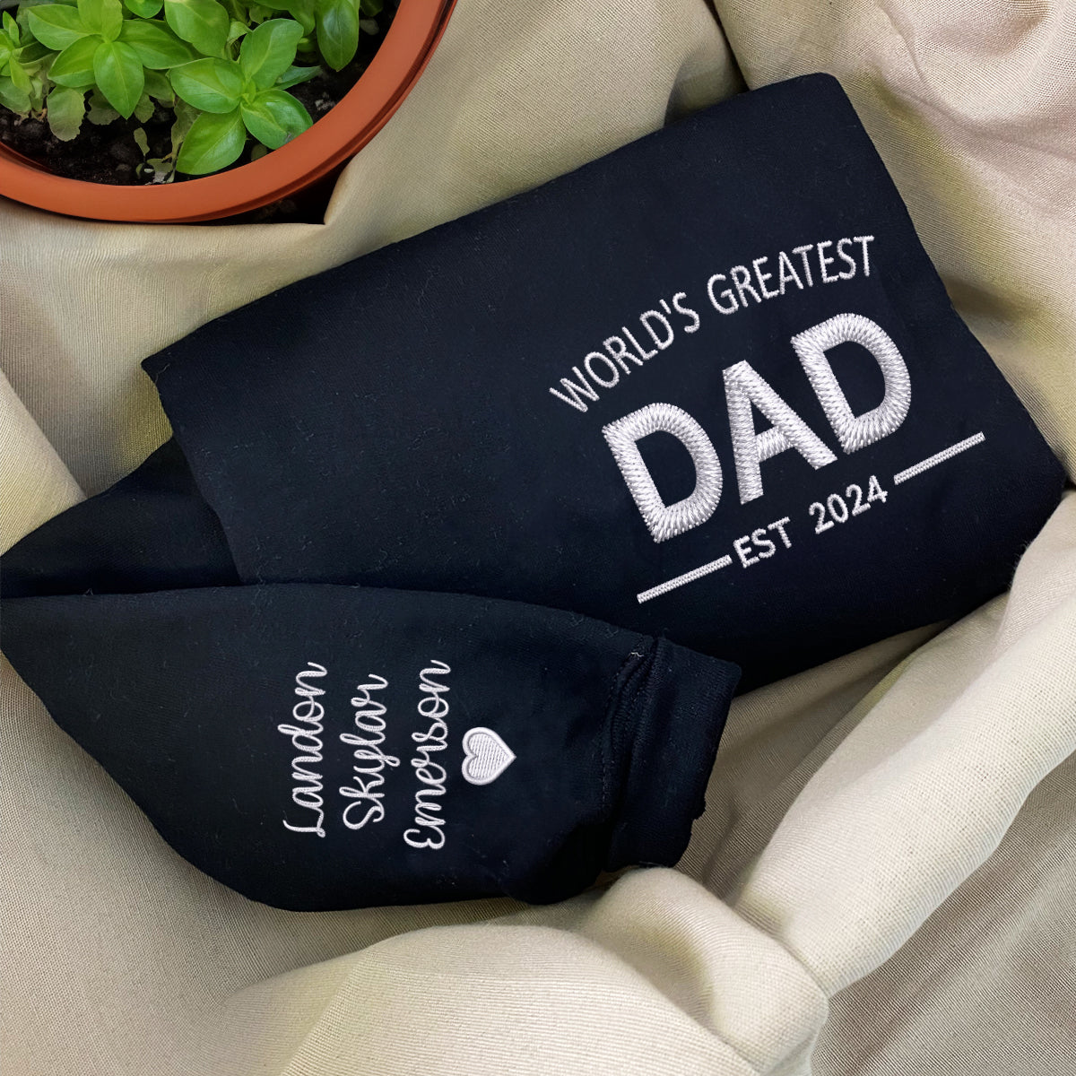 Custom Embroidered World's Greatest Dad Sweatshirt Hoodie, Father's Day Gift for Dad