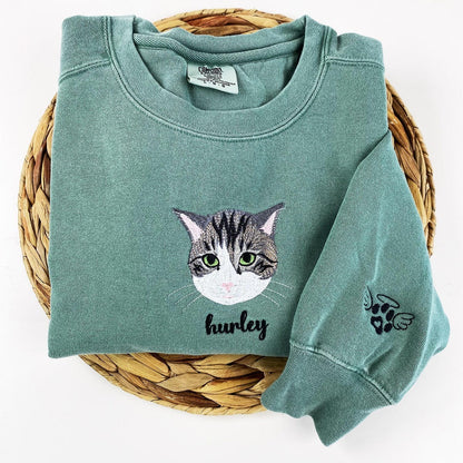 Custom Pet Embroidered Sweatshirt – Personalized Pet Face Sweatshirt for Dog & Cat Lovers, Unique Gift Idea
