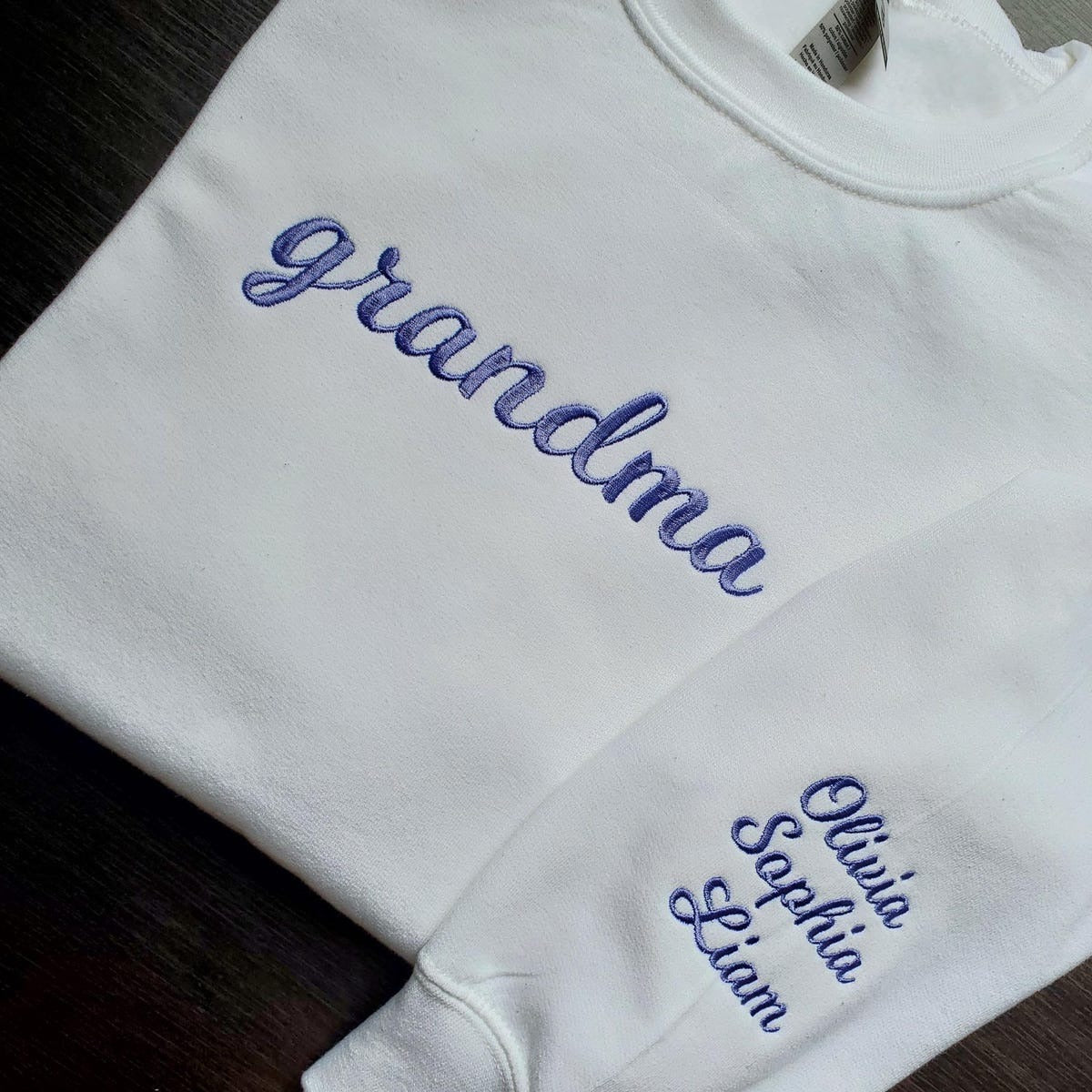 Custom Embroidered Grandma Sweatshirt – A Cozy Keepsake for Grandma